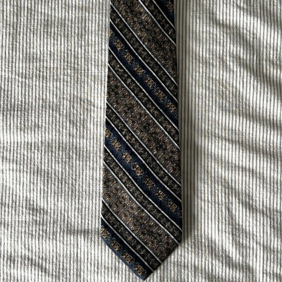 Christian Dior Vintage Royalty Neck Tie 100% Silk Blue - Picture 5 of 7